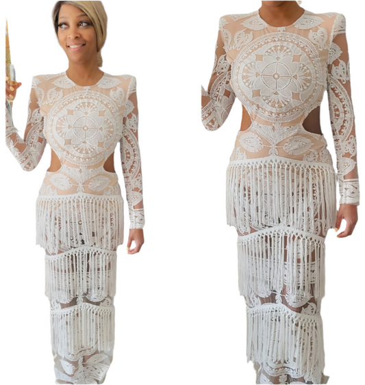 Diner in Blanc Fringe Dress